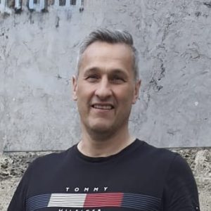 7b762237-7496-473b-91dc-b28c8d523f84